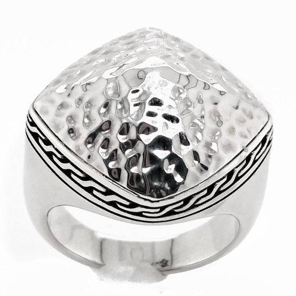 Classic Chain Hammered Sugarloaf Ring